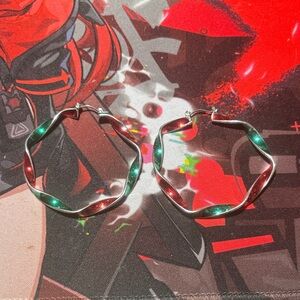 Claire's Festive Twisted Hoop Earrings - Red & Green